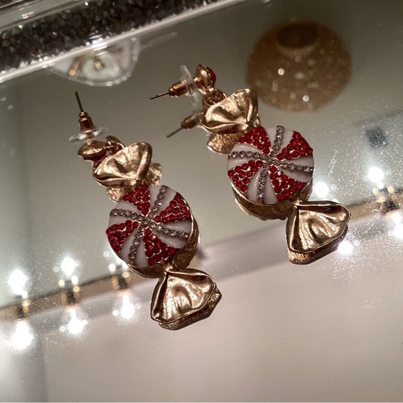 - Adorable vintage candy cane earrings so pretty ! - Picture 2 of 2